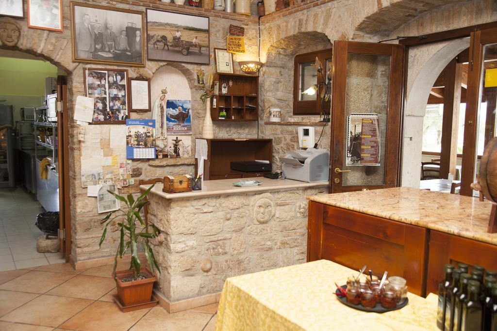 Agriturismo La Vecchia Cascina Di Paolo & Belinda Villa Пиетрелчина Екстериор снимка