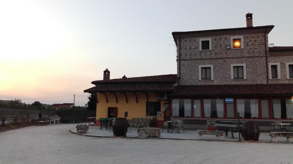 Agriturismo La Vecchia Cascina Di Paolo & Belinda Villa Пиетрелчина Екстериор снимка
